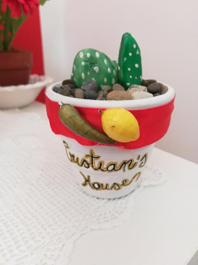 ラスカリ Cristian 'S Houseヴィラ エクステリア 写真