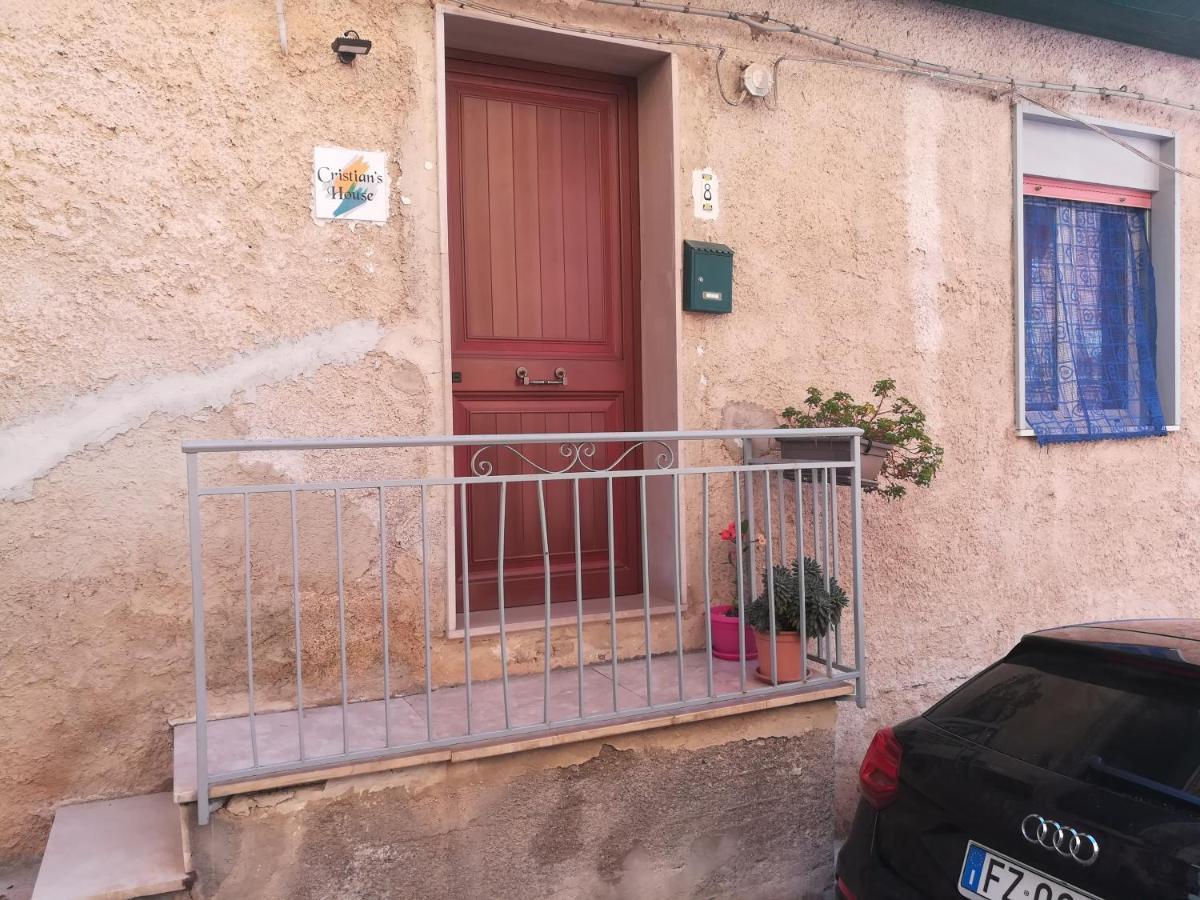 ラスカリ Cristian 'S Houseヴィラ エクステリア 写真