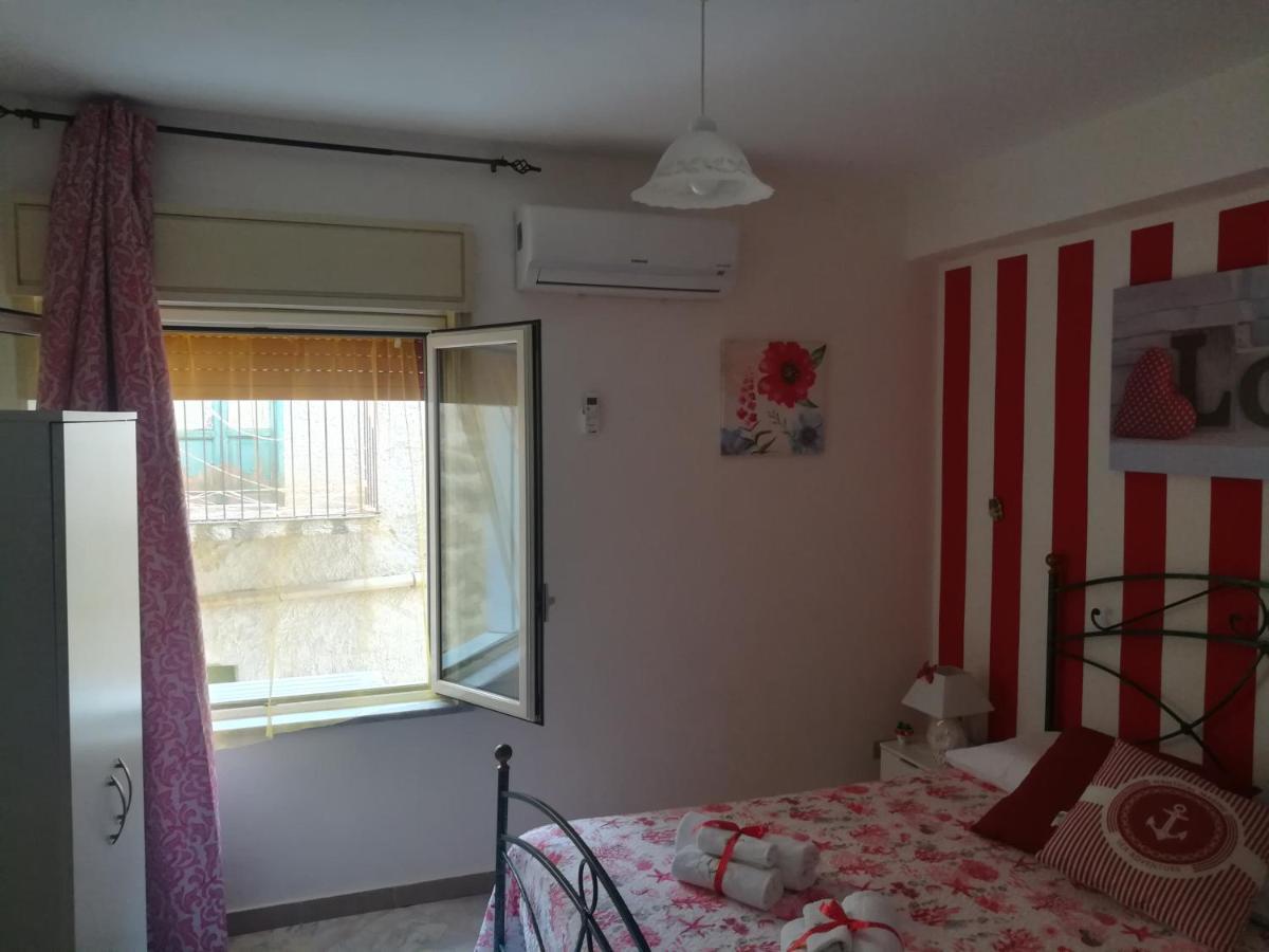 ラスカリ Cristian 'S Houseヴィラ エクステリア 写真